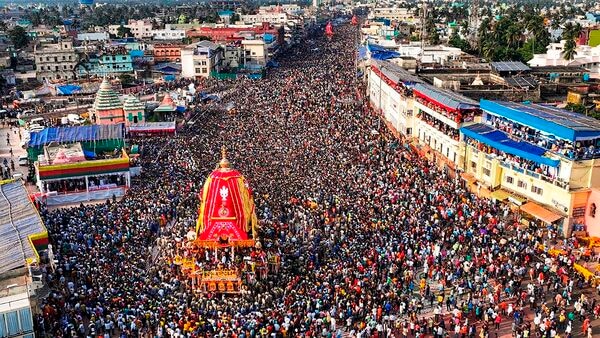 Let's Settle 🤙

Which Festival is More Famous 

Rt For #GaneshaChaturthi 
Like For #RathaYatra