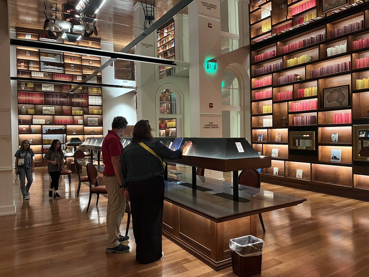 HB8DCTRIP's tweet photo. We had a fantastic time at Planet Word Museum! We highly recommend visiting the next time you’re in DC! Be sure to ask your daughter about it when she returns! https://t.co/HObRNxTRhf