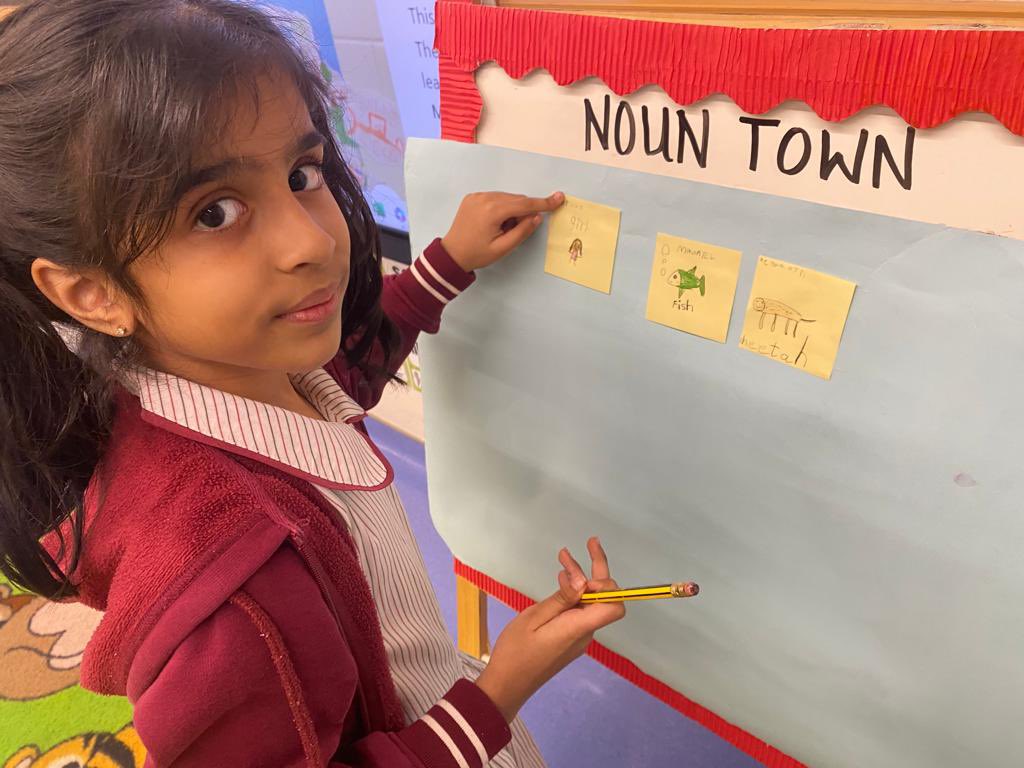GayatriKakade16's tweet photo. KG2 C exploring the magical world of nouns! 📚 Our dynamic dolphins are diving into the sea of words, discovering names for people, things, animals, and places. 🐬📖 #DynamicDolphins @MichelleVerghe1 @NMSKindergarten https://t.co/yVSzYOUo69