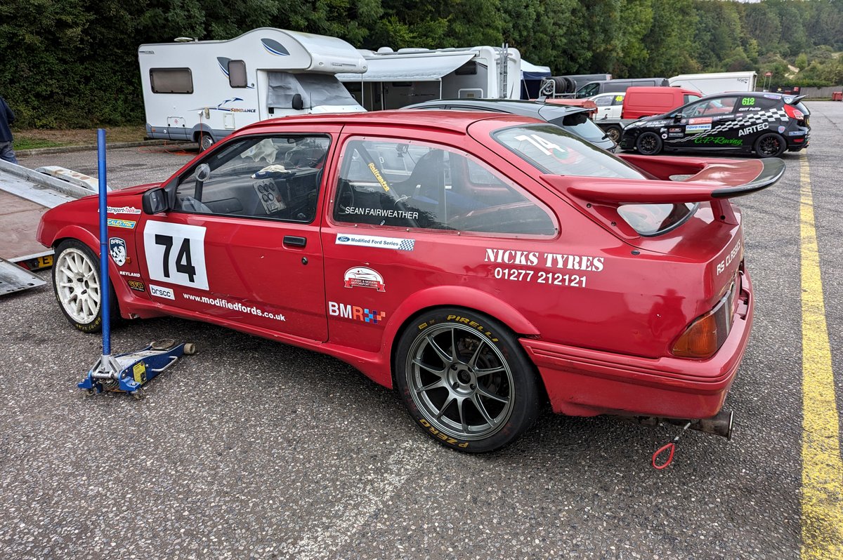 TOGTanner's tweet photo. A well used #Ford #Sierra #RS #Cosworth in the paddock, talking to the driver about it's history & its been on its roof a few times at Paddock Hill #BrandsHatch #FordPowerLive #RaceCar https://t.co/mjGkisgf0M