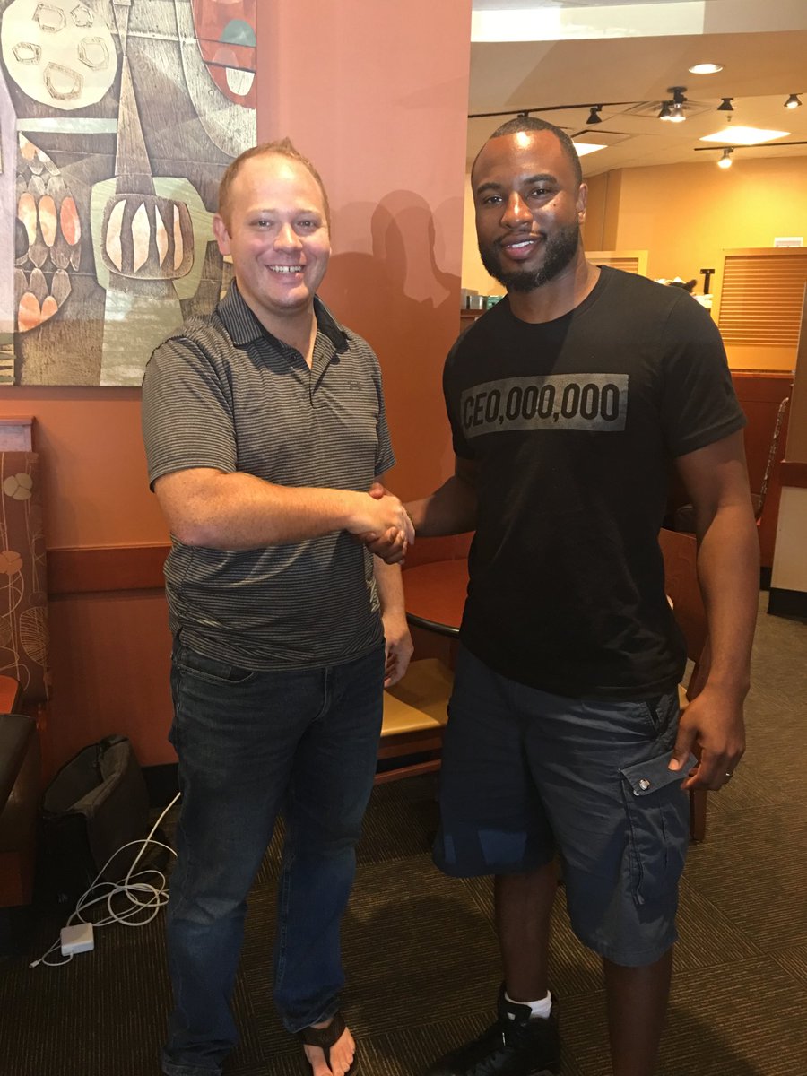 dedricpolite's tweet image. Me meeting with Josh from ⁦@DealMachineApp⁩ in August 2018, since we are power users of the app we sat down to discuss strategic partnerships. We’ve helped hundred of investors close deals using driving for dollars. #drivingfordollars #dealmachine