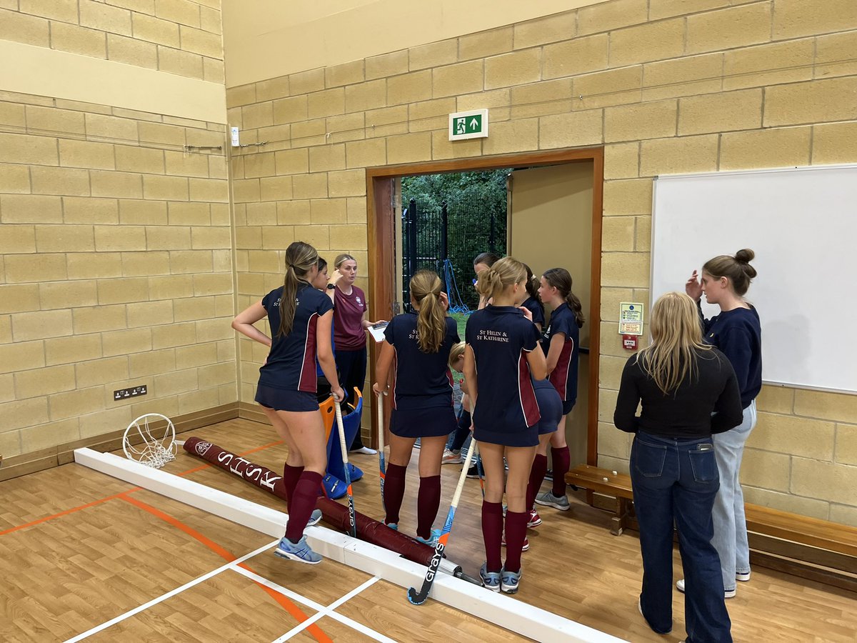 ShskPE's tweet photo. Our first official indoor hockey match using our @ShskPa equipment. U16 Vs @CKP_Sport https://t.co/YnTkk0BBqn