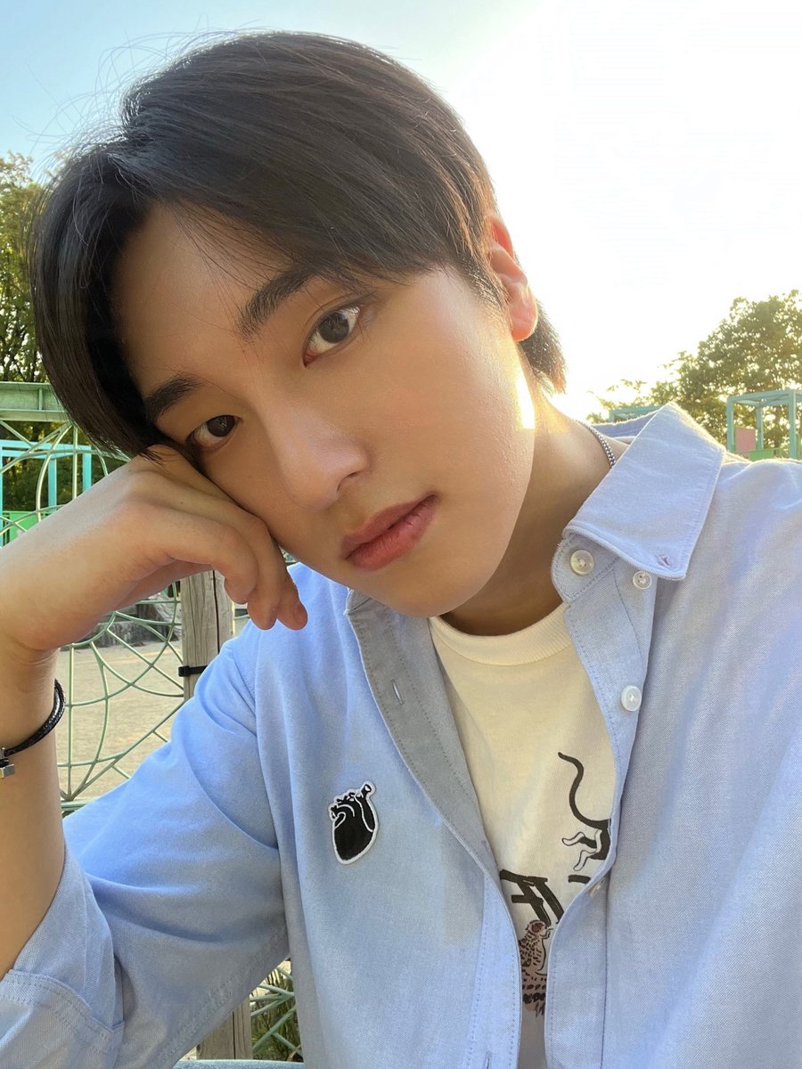 OmegaX_jp's tweet photo. 😘🌙

#OMEGA_X #オメガエックス
#セビン #SEBIN https://t.co/nJgkRwE9EN