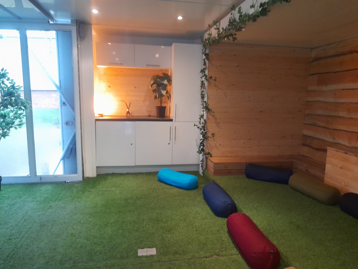 missrobinsond's tweet photo. Such a cute little set up for doing a breath workshop with ACRES from mountain yoga. A good way to start off year 3 #breathworkshop #wellbeing
@sian_sarwar @PaulBrooksEdu @CMetEdStudies https://t.co/S5Ce3sWnrB