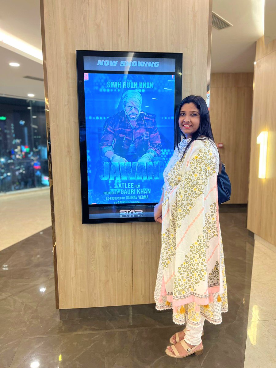 Soha_MyPrincess's tweet photo. 1st time watching any Indian film in Bangladeshi Cineplex. Watching Jawan.

So much thrill.  Loved it.

Not a SRK fan though

Its interval time. https://t.co/AMbQAN0B3Y