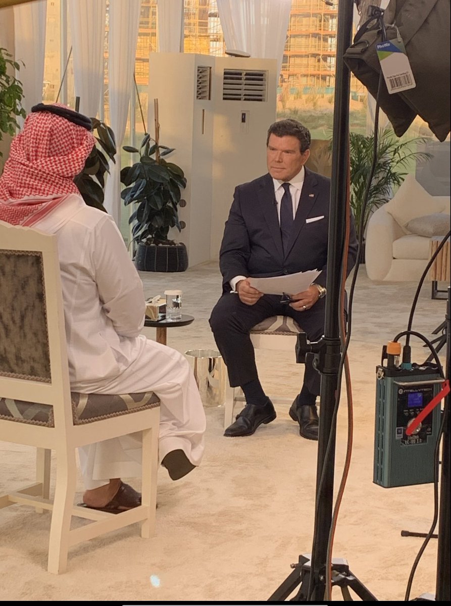 #تمرة💢|| عاجل🚨: الصور الأولية من خلف الكواليس لمقابلة ولي العهد الأمير محمد بن سلمان🇸🇦والمذيع الإمريكي يعلق: لا تفوتوا مقابلتي الحصرية الليلة.

-📌: سيكون الليلة الساعة 1:00 ص وسيتم الحديث عن المشاريع والعلاقات الإمريكية ومواضيع حصرية

-سيتم نشر رابط البث للمقابلة عبر قناتي في