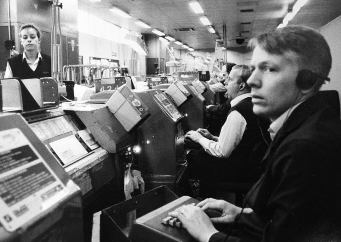 ArchandHeritage's tweet image. This week is #NationalCodingWeek! Enjoy these images of Staffordshire folks honing their tech skills, including a 1992 computer class at Alleynes High School in Stone, a 1992 Royal Mail office in Stoke on Trent and a computer operator at the Reliant Works, Tamworth in 1980.