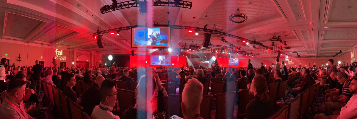 tmmteo's tweet image. People coming in for the day 2 Keynote @CrowdStrike #FalCon2023