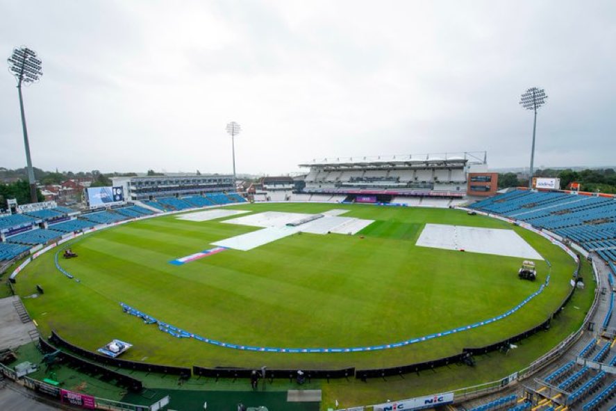 CricLoverShanky's tweet photo. Eng vs Ire 1st odi match abandined due to rain.
#ENGvIRE
#ENGvsIRE
#ICCWorldCup2023
#ICCRankings
#INDvsAUS
#KLRahul
#BCCI
#AsianGames2023
#CricketWorldCup2023
#CricketTwitter
#SirajMagic
#miyanmagic
#ViratKohli
#RohitSharma𓃵
#SanjuSamson
#Headingly https://t.co/ythqP9jsDz