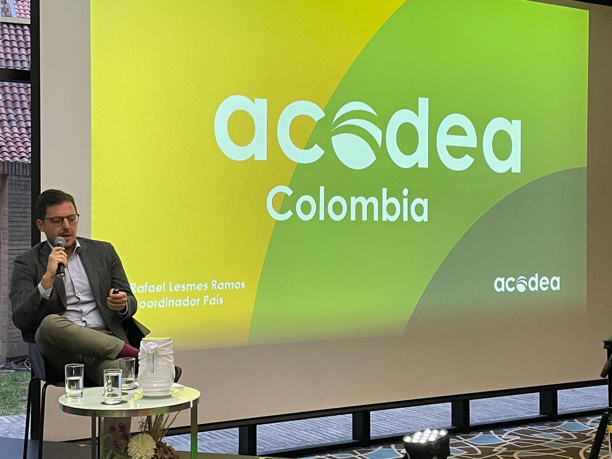 Gracias a <a href="/WeEffectLA/">We Effect América Latina</a> por invitarnos a participar en el evento 🇨🇴#CooperativismoPazYDesarrollo. Un espacio para compartir visiones y experiencias sobre el modelo cooperativo-asociativo. La conclusión: #UnidosMásFuertes
linkedin.com/posts/rafael-l…