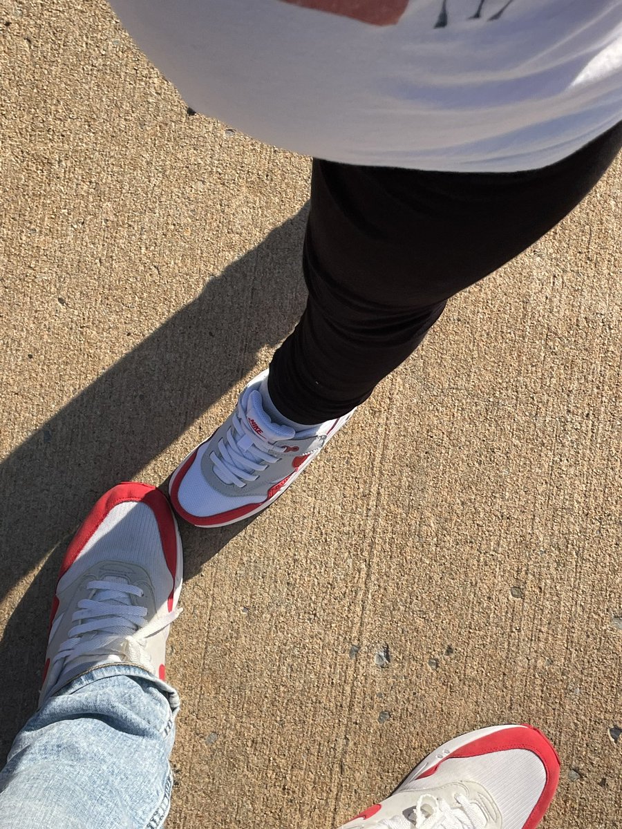 Matching with the little one 
#Nike
