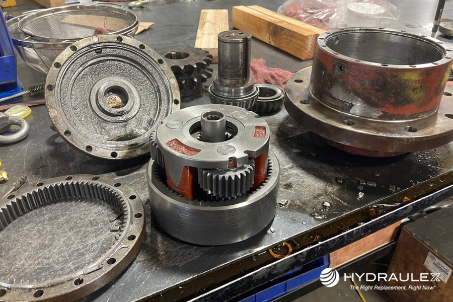 hydraulex's tweet image. Wheel Motors/Drives are interesting components to tear into with their gear assemblies. Here's one we're diving into right now!
-
#hydraulicrepair #hydraulic #wheeldrive #hydraulics #hydraulicgear
