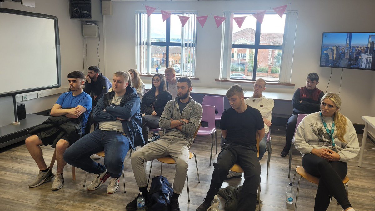 ActiveCN's tweet photo. Proud to be a referral agent by hosting a session to encourage apprenticeship opportunities for young people @LTSBcharity #Belfast #Creatingoppertunities #InspireChange https://t.co/yQtoch3lIR