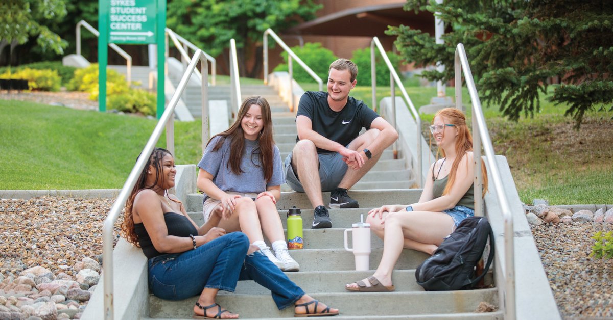 BSC reports 10-year enrollment high for fall; largest freshman class in school history #NDpoly bismarckstate.edu/news/BSC-repor…