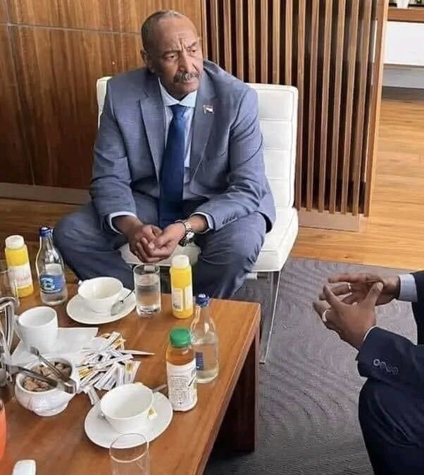 مشاكل وديون وفلس والناس كلها زعلانه مني 
انا لم القى قروش 🐸🌚