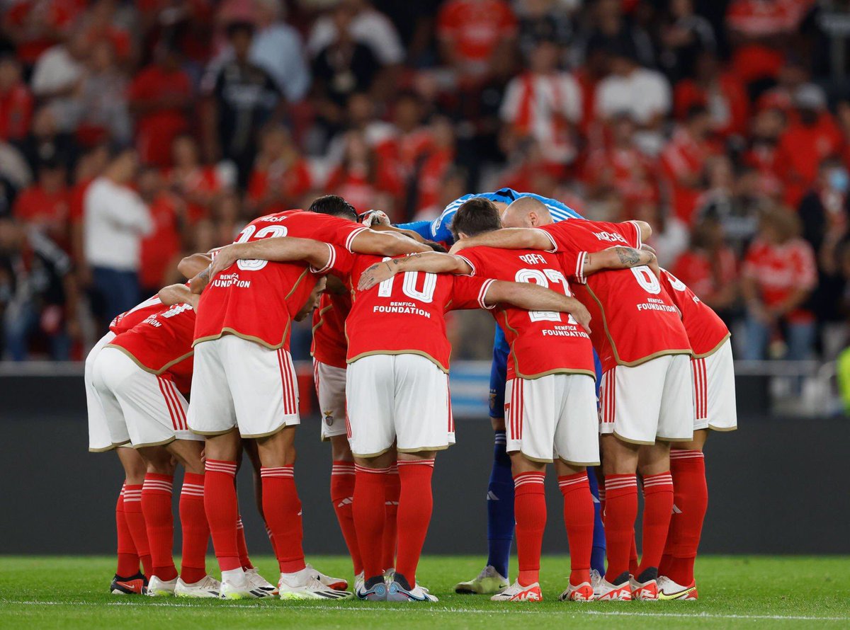 Um azar do crl outra vez… Tudo o que podia correr mal, correu pior.

Ganhar ao Portimonense.
Amo-te, Benfica ❤️