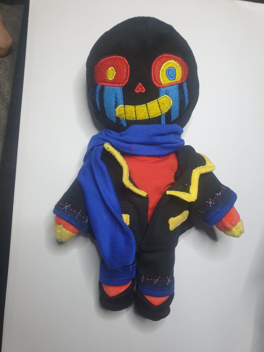 PixieStitches_'s tweet photo. Error doll this time, suprised at how well the fade between blue and black turned out https://t.co/lBmAoa460Y