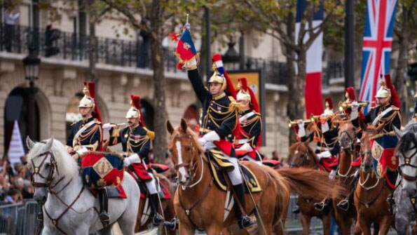 ds_automobiles's tweet photo. The best of French savoir-faire to escort the procession of the state visit of King Charles III and Her Majesty The Queen alongside the President of the French Republic: DS 7 ÉLYSÉE and DS 7 CROSSBACK PRÉSIDENTIEL. https://t.co/HPZelnI8lz