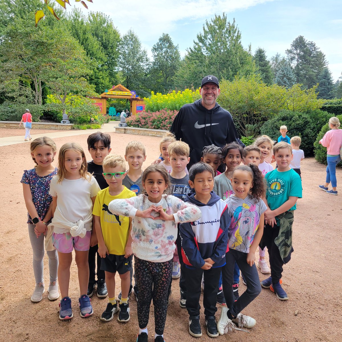 BradLinko's tweet photo. The Morton Arboretum 2023 π³ #2LRocks #dg58pride #MortonArboretum https://t.co/6cBxGlKbuf