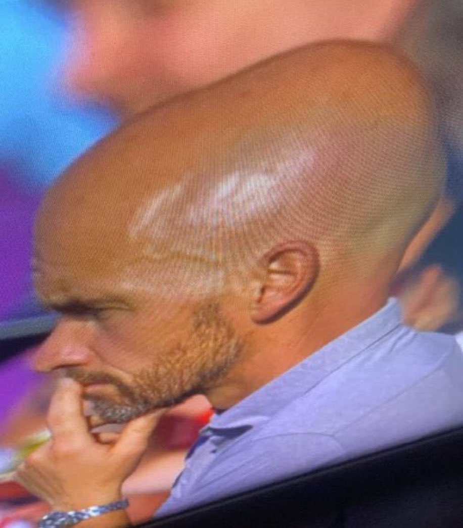 DizzleDizzle23's tweet photo. @goal 😂😂😂😂 https://t.co/1A24ZBEEqm