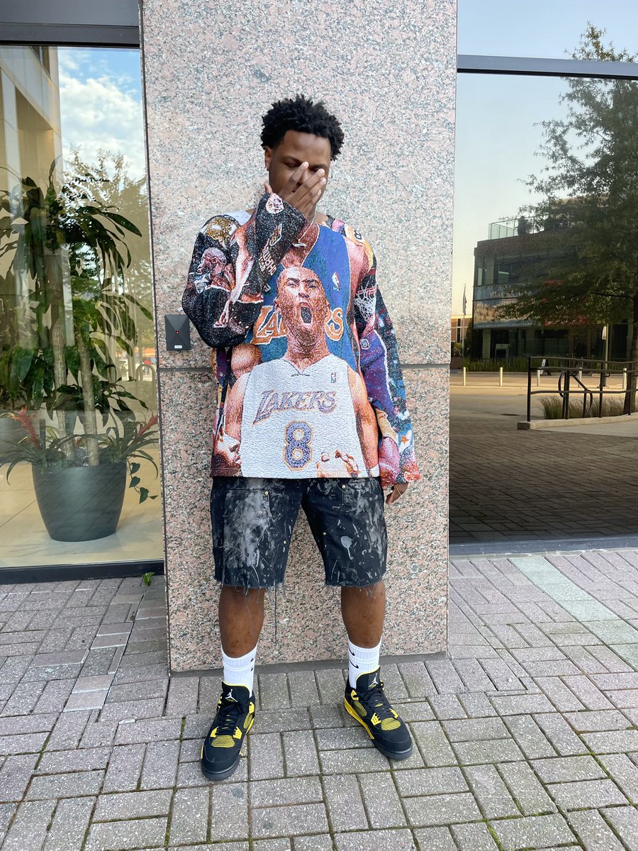 AyeDatsPierce_'s tweet photo. been up for twenty four years like I got a jet pack &amp; I’m fly the whole time, but I never caught jet lag🥂. #920 https://t.co/wNkC4zAOM0