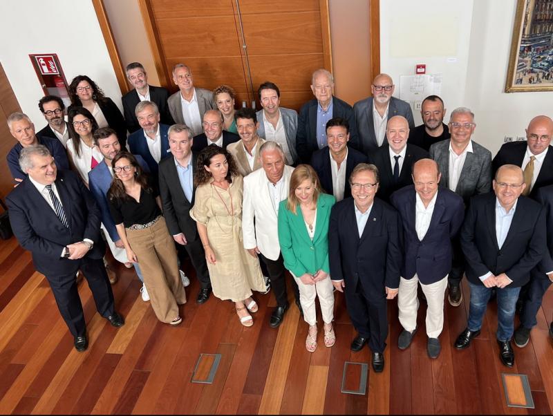 gerenciafihr's tweet photo. El President de la #FIHRT i del Gremi d'Hostaleria de #Viladecans @mingomorilla ha aconseguit una de les 3 cadires de l'epígraf 10.1 de les #EleccionsCambra23 i acompanyarà els amics de @RestauracioBCN Enhorabona a totes i a tots i agraïts per la confiança dels votants #somfihrt https://t.co/SWKEM2as3c