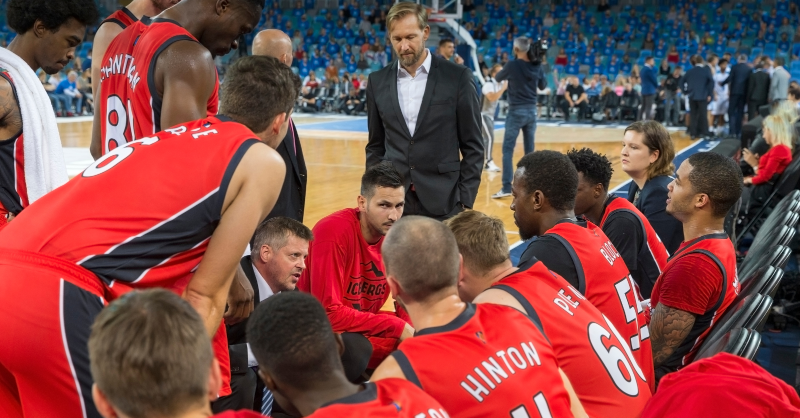 eTeamSponsor's tweet photo. Basketball season is almost here. Looking to raise money for your team? Let eTeamSponsor help you fundraise for your team with the easiest and most profitable fundraiser ever. Since 2010 $175 million raised. Launch in 30 min or less!
