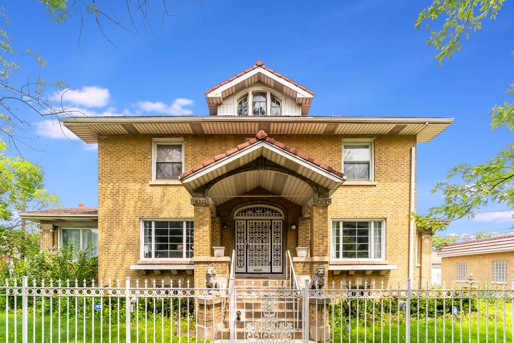 habloft's tweet photo. New Listing Price: $400,000
1101 N Central Avenue, Chicago, IL 60651 is a fantastic property with 3 bedrooms and 3.5 bathrooms.
See more here: https://t.co/MccnkZQ64M https://t.co/pbd4L3t4WL