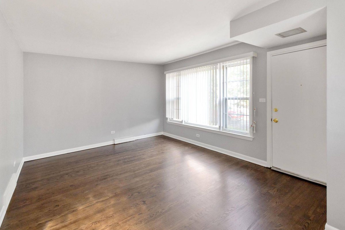 habloft's tweet photo. UNDER Contract after multiple offers. Let our team sell your home. 

https://t.co/WDieTQGmX2 
#Habloft #ChicagoRealEstate #PuttingPeopleFirst https://t.co/JzcbwVtbGw
