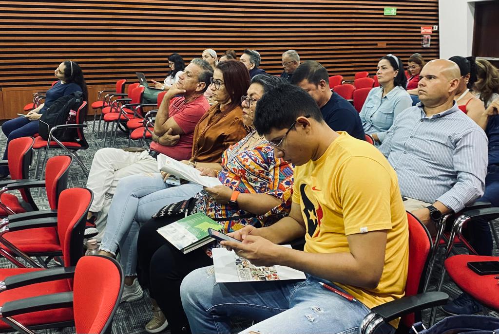 GobMeta's tweet photo. ¡Las noticias de la gerencia Plan de Alimentación y Nutrición no se detienen! Llevamos a cabo el 2do Comité Departamental de Seguridad Alimentaria. Socializamos el avance en el cumplimiento de las metas de la Política Pública, buscando el bienestar de los metenses. #SecSocial https://t.co/eOuP3GrhXo