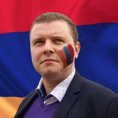 քանի դեռ ես ապրում եմ, թուրքերն ու ադրբեջանցիները կլսեն Արցախ բառը, քանի դեռ ես ապրում եմ, թեև հայ դավաճանները, թուրքերը և ադրբեջանական իշխանությունը ցանկանում էին ոչնչացնել ինձ։ Մինչեւ Արցախը չազատագրեմ թուրս վայր չեմ դնի. Ուրեմն օգնիր ինձ Աստված:

Տոմաշ Լեխ Բուչեկ