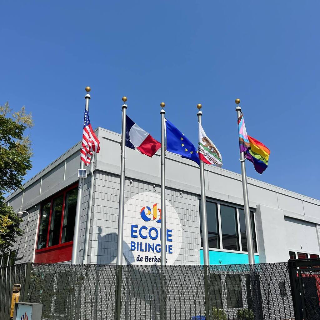 IanSymmonds's tweet photo. Always a pleasure to get back and see the progress of the schools and colleges we have worked with in the past. 

Today I returned to a special French International School in Berkeley to see some new faces and old friends. And, got a chance to see their … https://t.co/mpn3j7YjNJ https://t.co/URhLlK70co