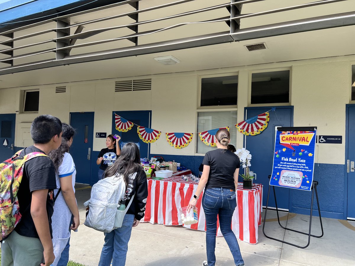 CJUSDStudentSvc's tweet photo. PBIS Carnival going on now ⁦@CMSFalcons_⁩ Be Safe, Be Respectful, Be Responsible! ⁦@ColtonJUSD⁩ ⁦@DrAnthonyOrtiz⁩ ⁦@DrFrankMiranda⁩ https://t.co/O4YEaRf8ZI