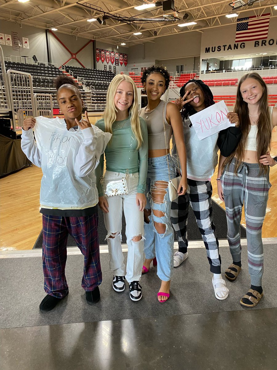 MustangWBB's tweet photo. Beat YUKON “Classy vs Trashy” #GID @MustangSchools @mustang_stuco https://t.co/vPjR91IiKM
