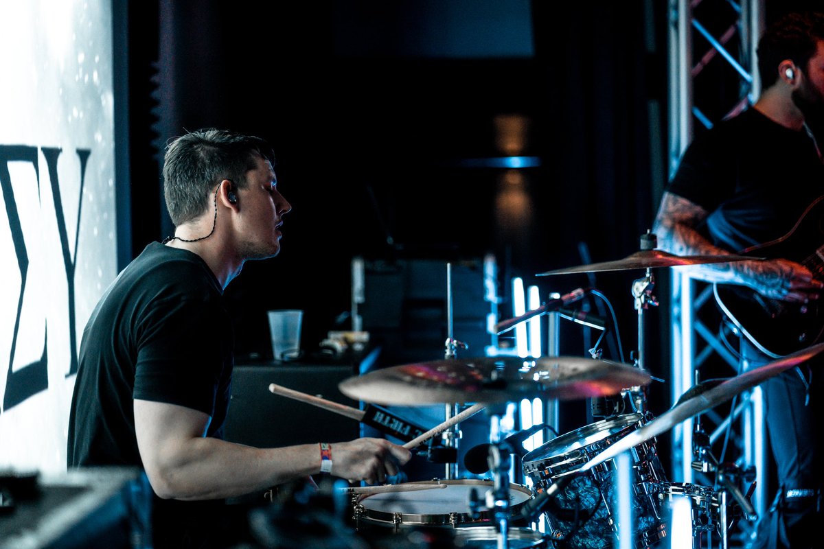 Todays the day! Staying up past our bedtimes to rage with <a href="/ismfofmusic/">ISETMYFRIENDSONFIRE</a> ! Doors at 8, show at 9! Tickets still available at the door. Come hang with your favorite Graey boys 🤘🏻

📸: @ForestGoddard