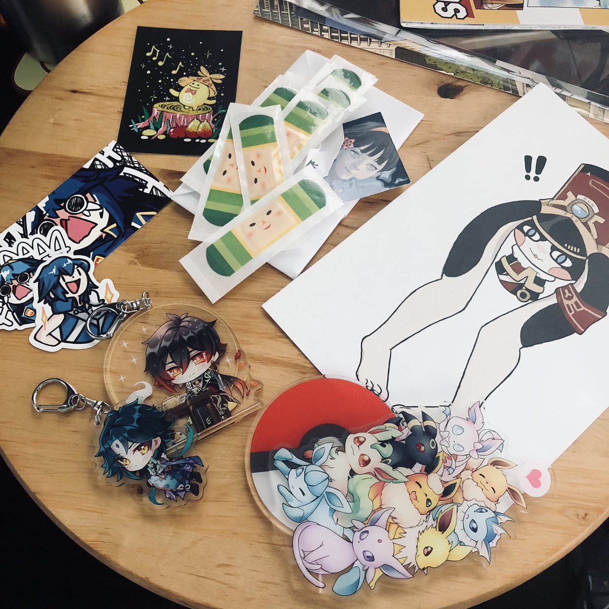 macar_oni's tweet photo. I’ve been so busy/sick the last couple of weeks and only now I’m getting to post my haul from @animetoronto_ca ! Credits for each item in 🧵! Thanks to everyone who traded art with me :) https://t.co/1TGr4uRzQ2