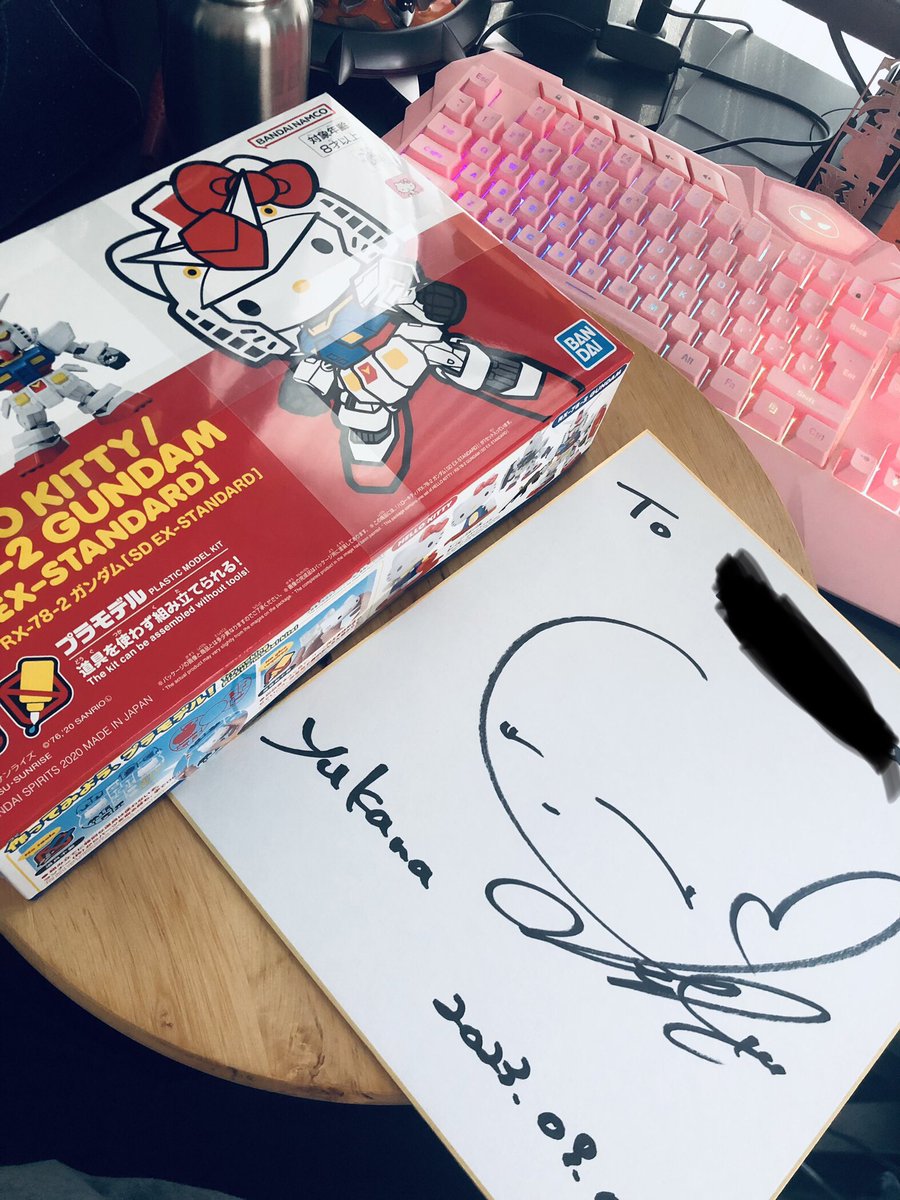 macar_oni's tweet photo. I’ve been so busy/sick the last couple of weeks and only now I’m getting to post my haul from @animetoronto_ca ! Credits for each item in 🧵! Thanks to everyone who traded art with me :) https://t.co/1TGr4uRzQ2
