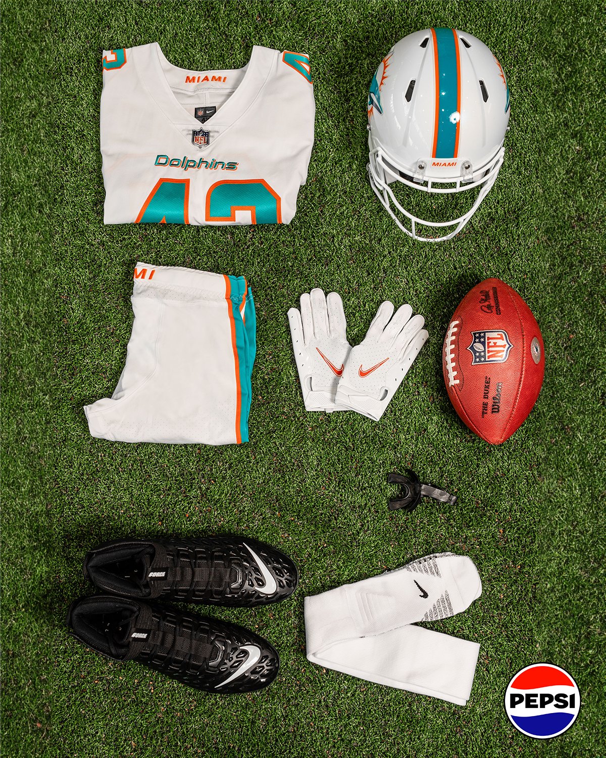Miami Dolphins on X: Our Sunday best. ⚪️ Wear your white fit to  @HardRockStadium for #DENvsMIA!  / X