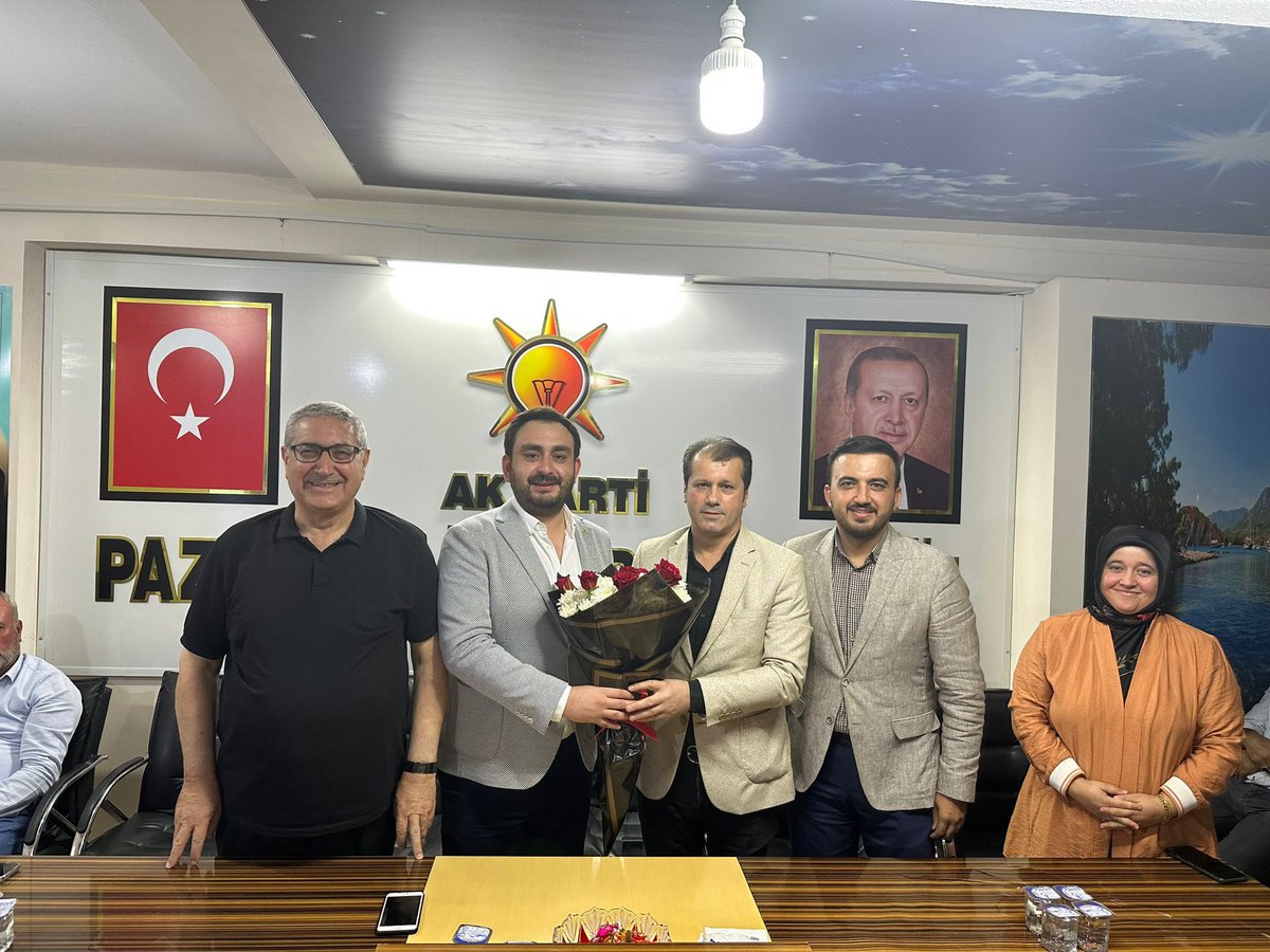 akgencpazarcik's tweet photo. İlçe Başkanlığımızda Devir Teslim Törenimizi Gerçekleştirdik.

Bu Kutlu Görevi Devraldığım İlçe Başkanım Harun ESKİGÜN'e Teşekkür ediyor, Görevi tevdi eden Sayın Cumhurbaşkanımız Recep Tayyip Erdoğan'a sonsuz şükranlarımızı arzediyorum. https://t.co/CqLDOxyeRP