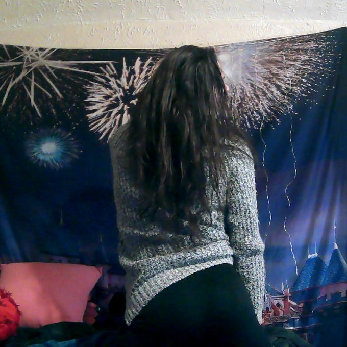 look at that ass! https://t.co/eL9D8zTbam