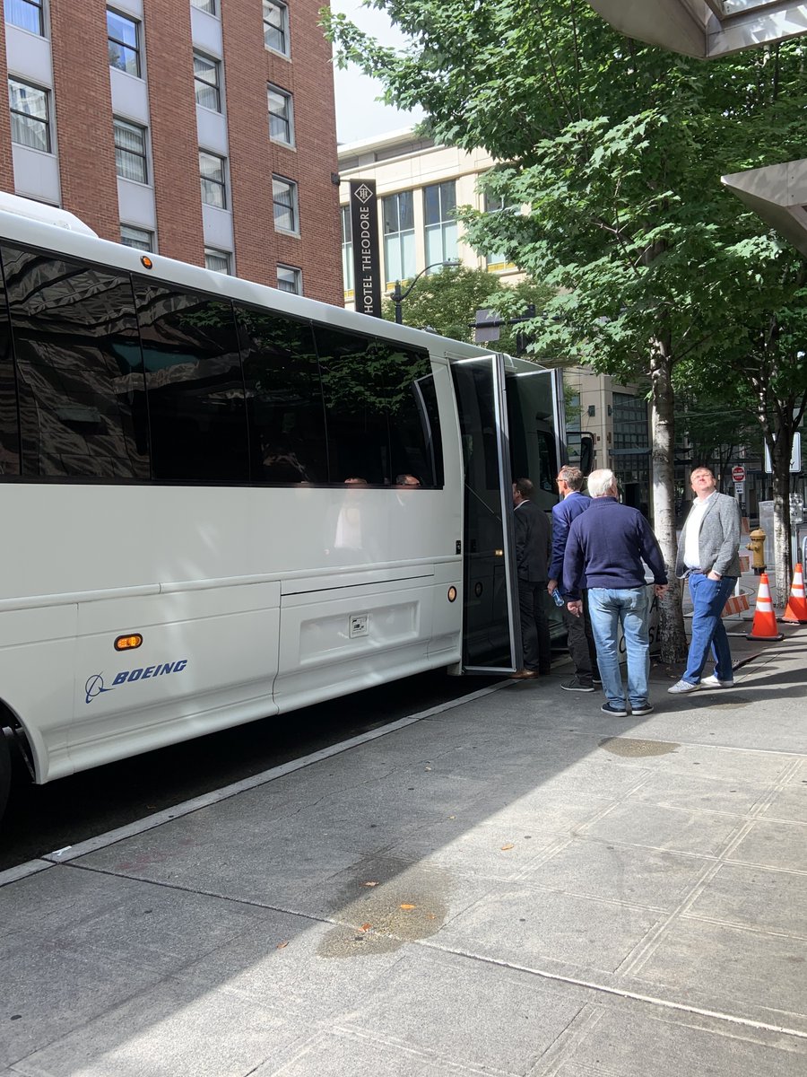 ISTATnews's tweet photo. #ISTATFreighterForum attendees are off to enjoy an exclusive tour of the Boeing Everett Factory today. Thank you to @Boeing for hosting.
#ISTATEvents #ISTATNetworking https://t.co/1FXWBXn3zu