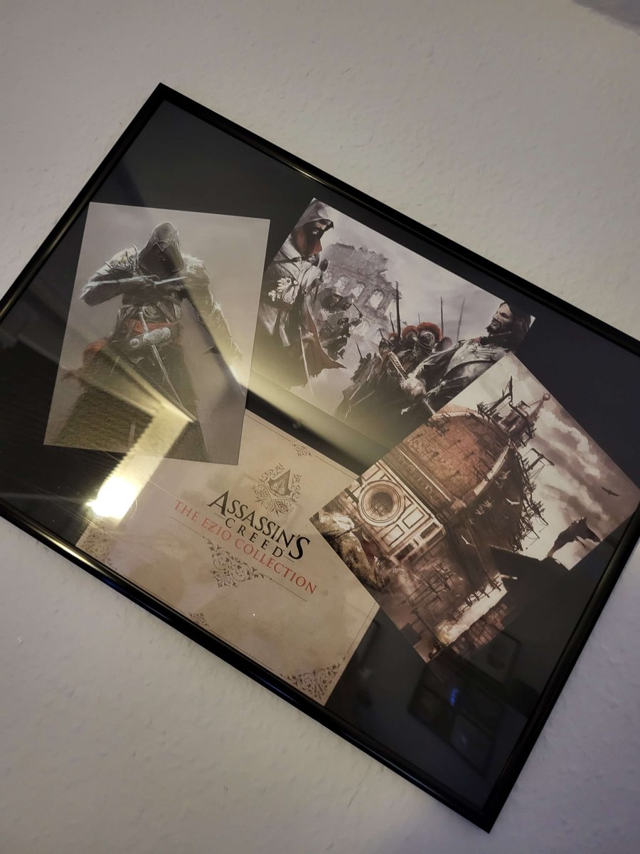 Mrs_H_E_Kenway's tweet photo. 2/2
...Platz in meinen Regalen - unterwegs ist er ja schon -!

#assassinscreed #AssassinsCreedIV #AssassinsCreedIII #Ubisoft #gaming #HaythamKenway #EdwardKenway #KenwayFamilie #assassinscreedblackflag #ezioauditoredafirenze #EzioCollection #AssassinsCreedCollection
#ACSpotlight https://t.co/WGoUaSSnCm