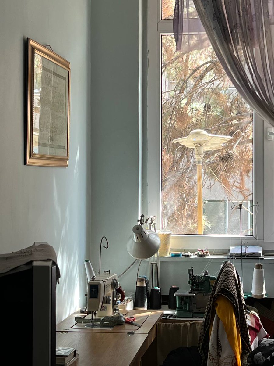 mahi12785's tweet photo. این عکسایی که گرفتم شاید خیلی ساده و به هم ریخته و حتی بدون کادر بندی به نظر برسه
ولی برای من پر از حس زندگیه
یه زندگی واقعی، بدون تظاهر و ساده
راستش این مدلیه که من دنیا رو میبینم=) https://t.co/Zyn3OAySP4