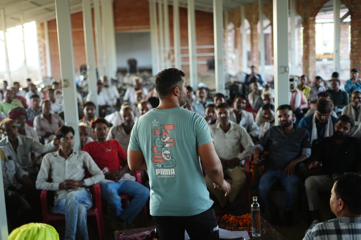 AshokChandnaINC's tweet photo. कांग्रेस कार्यकर्ताओं के साथ बूंदी आवास पर मुलाकातें l https://t.co/hIqC5ubyz4