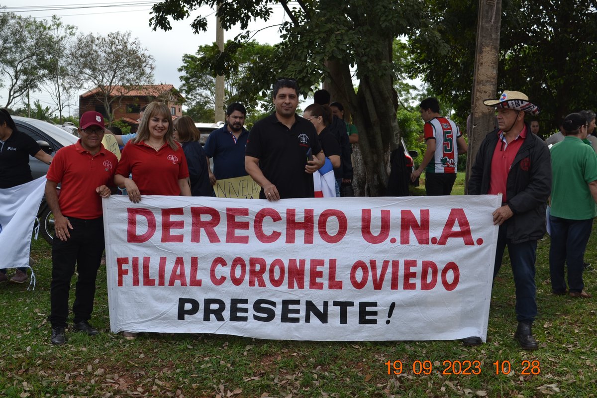 derechouna1889's tweet photo. #LaUNAEnParo 🔴𝗖𝗼𝗿𝗼𝗻𝗲𝗹 𝗢𝘃𝗶𝗲𝗱𝗼, 𝗣𝗿𝗲𝘀𝗲𝗻𝘁𝗲!
Coronel Oviedo, también se une se une a las movilizaciones, exigiendo un presupuesto digno para la @una_py

La Educación Superior no se negocia!

#DerechoUNAPresente
#SiAlPresupuestoParaLaUNA
#SomosDeLaUNA https://t.co/5xaJKMf6cm