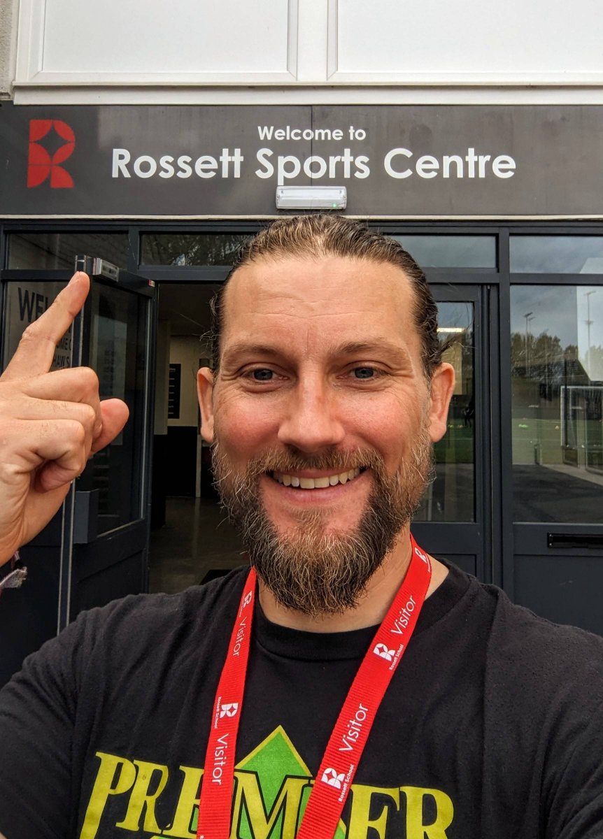 PMAHarrogate's tweet photo. Just finished teaching the first 2 sessions of a 12 week #self-defence course for women and girls at Rossett School. Great to be back in the school where I used to work as a maths teacher! Really impressed with the maturity of the girls taking part today!
#harrogate
#kravmaga https://t.co/w7N6RnAq4Q