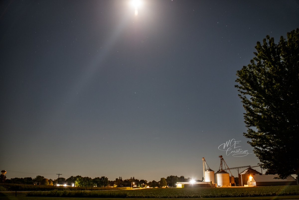 AlexDaleWCE's tweet photo. Nightscape during the super blue moon August 30th!
#nightscape #bluesupermoon #bluemoon #supermoon #nightphotography #landscapephotography #countrylife #smalltown #shabbona #illinois #imagestacking #astrophotography #wcecreations https://t.co/fu8Y6tFLwr
