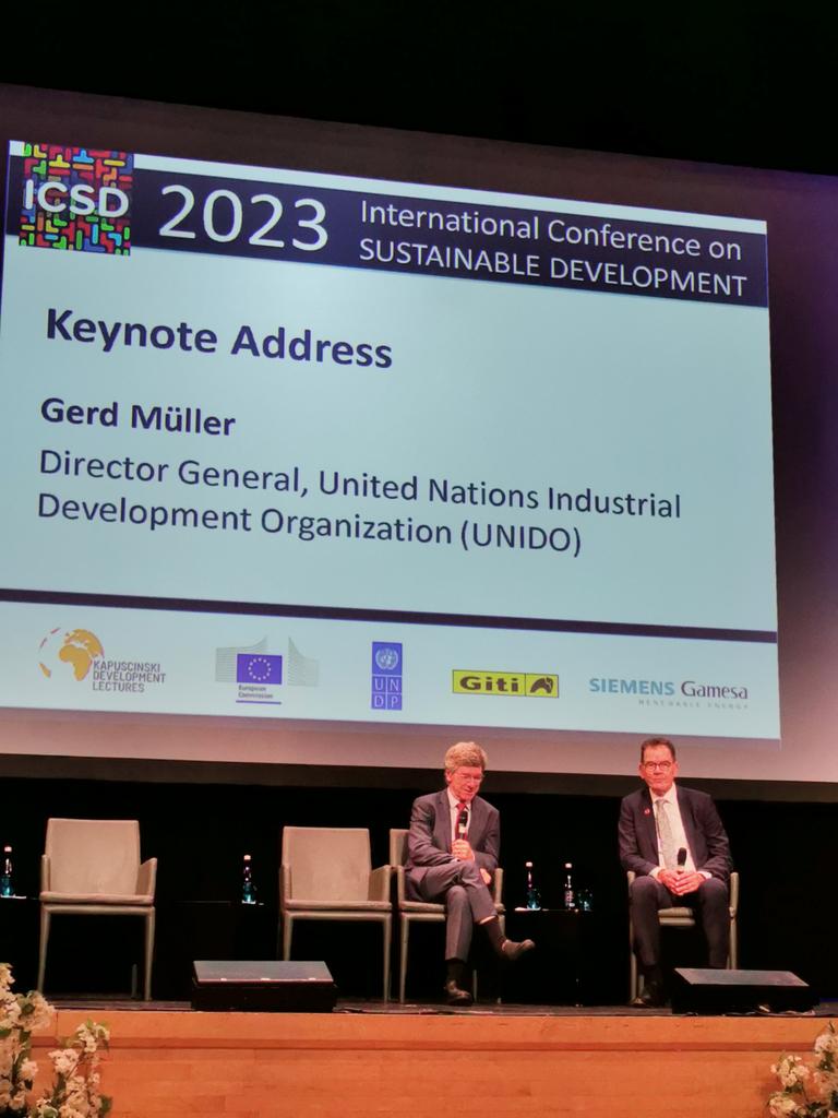 Both @UNIDO DG Gerd Müller & @SDSN President Prof.  Sachs stated that we have the technology and knowledge but we have to accelarate our actions by means of  strong global political cooperation.
#ICSD2023