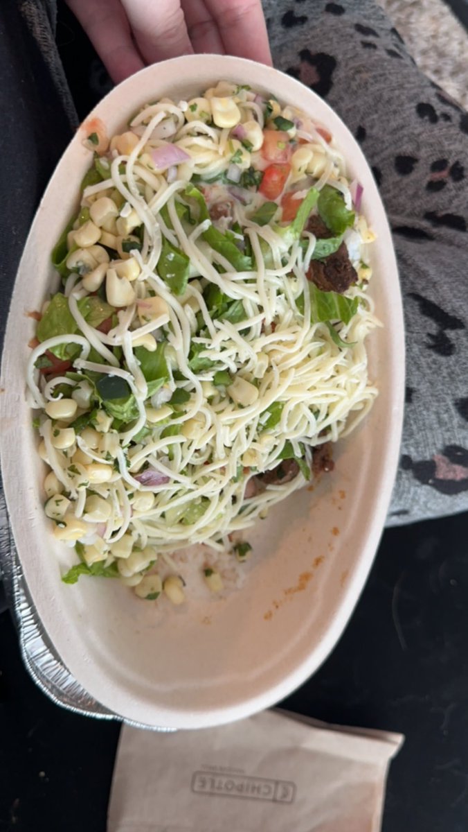KayleeCaylor's tweet photo. Really @ChipotleTweets https://t.co/V5VMpZId68