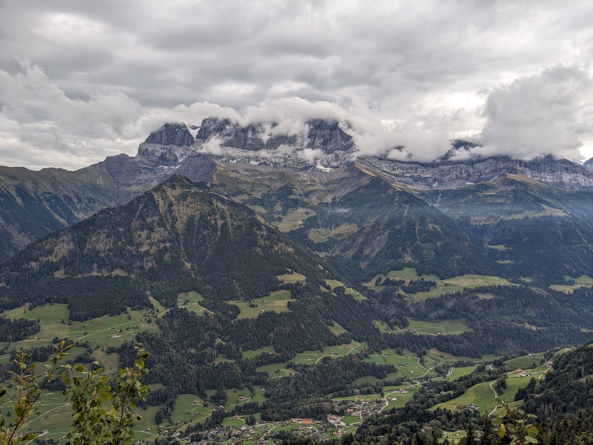 gannimo's tweet photo. #HexHive retreat in Val d'Illiez in the beautiful Valais alps. Productive research discussions in the morning, group activities and hiking in the afternoon! 🤔🚶🧗🧑🔬 https://t.co/lAJK9o9HBM